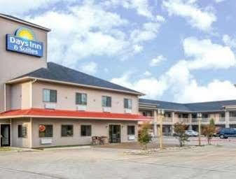 Days Inn & Suites By Wyndham Madisonville Exterior foto
